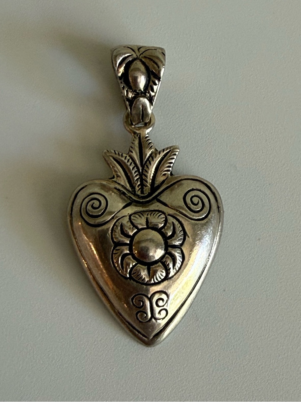 Vintage Sterling Silver Heart Floral Pendant